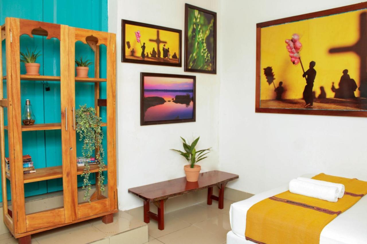 Los Amigos Hostel Flores Værelse billede