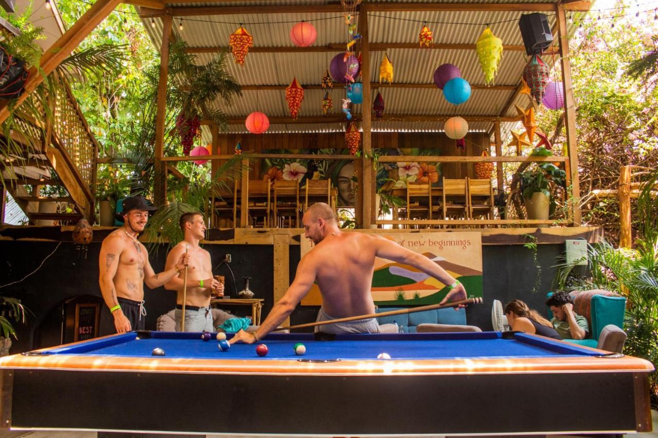 Los Amigos Hostel Flores Eksteriør billede