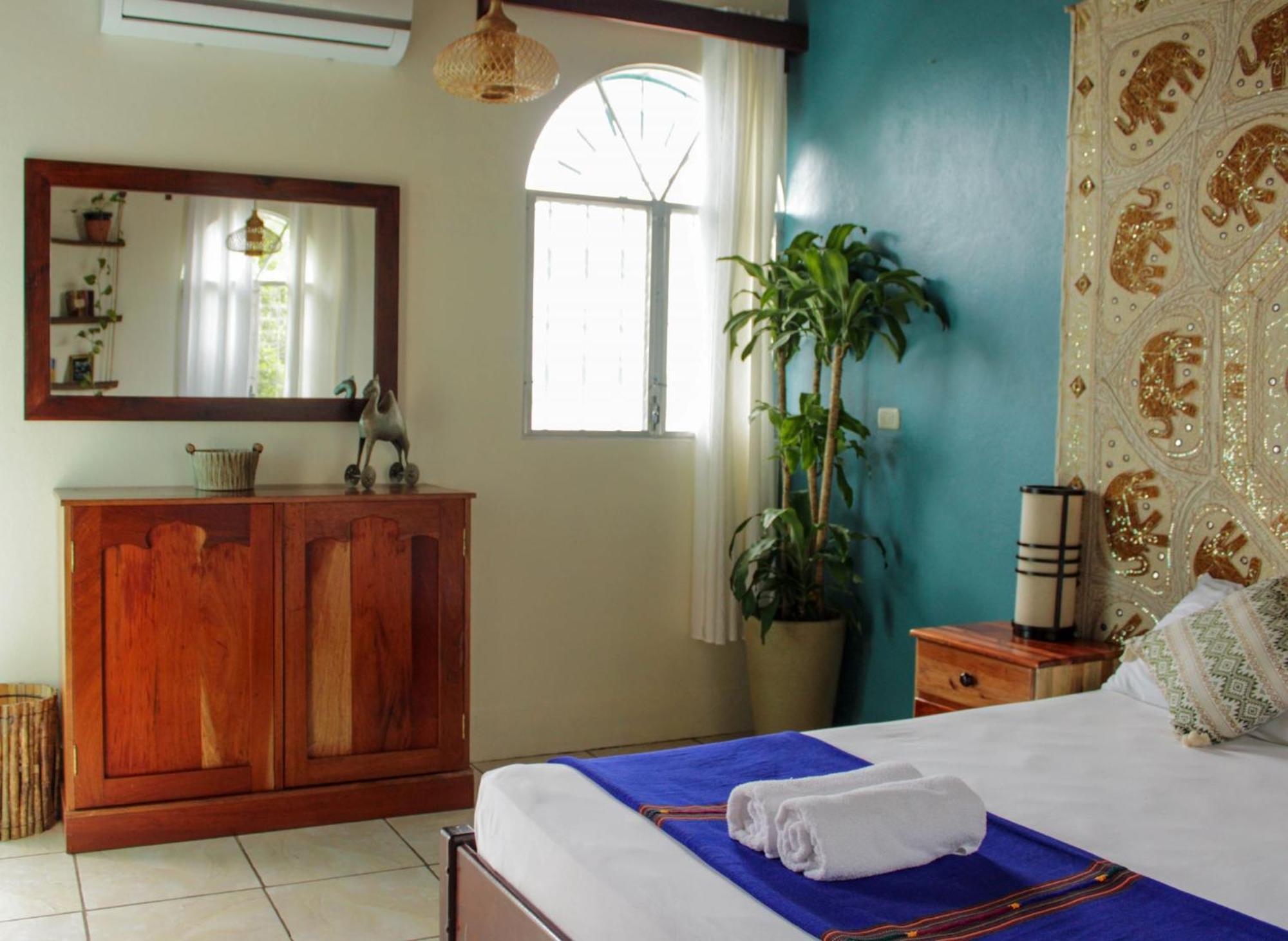 Los Amigos Hostel Flores Værelse billede