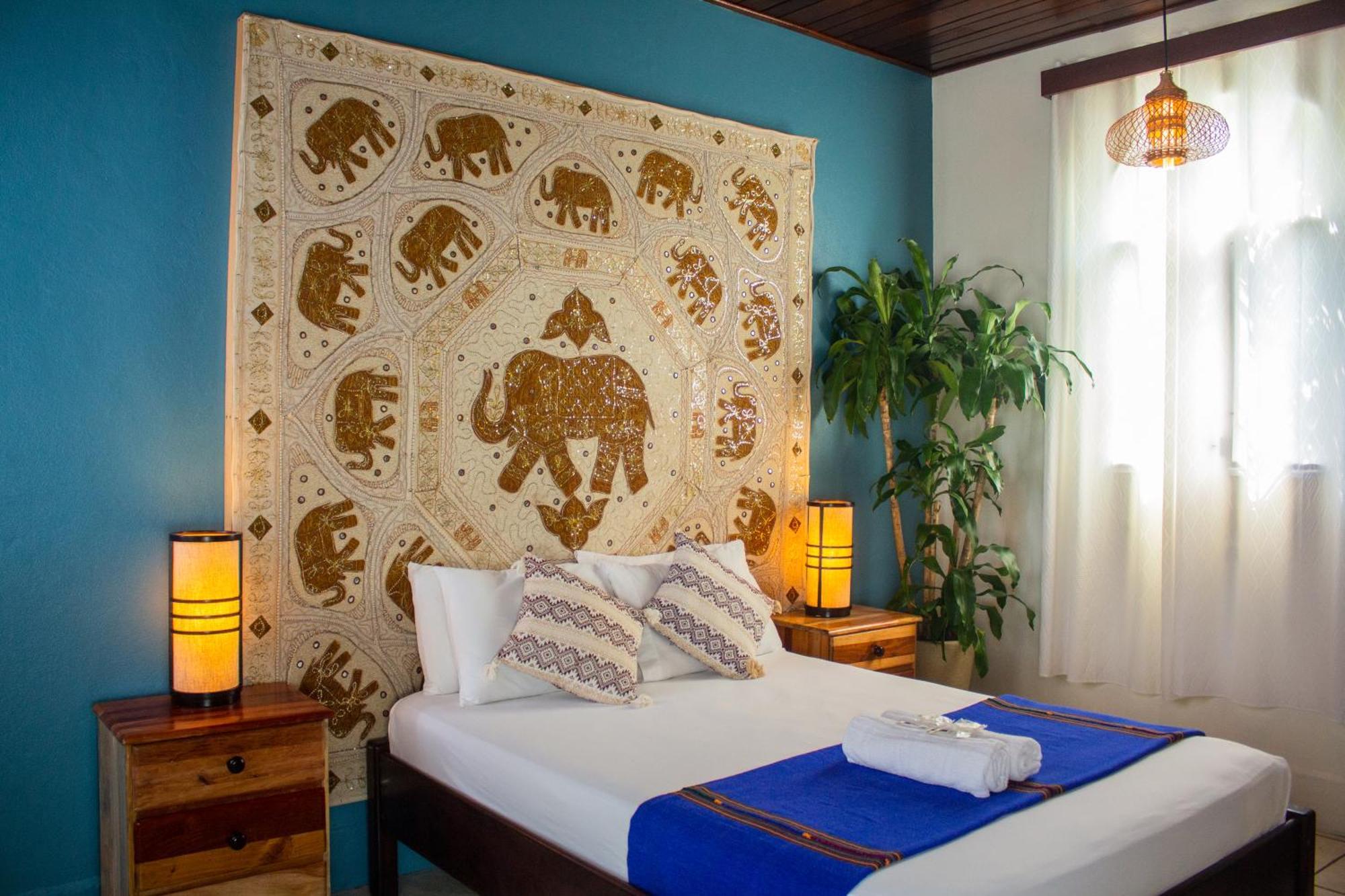 Los Amigos Hostel Flores Værelse billede