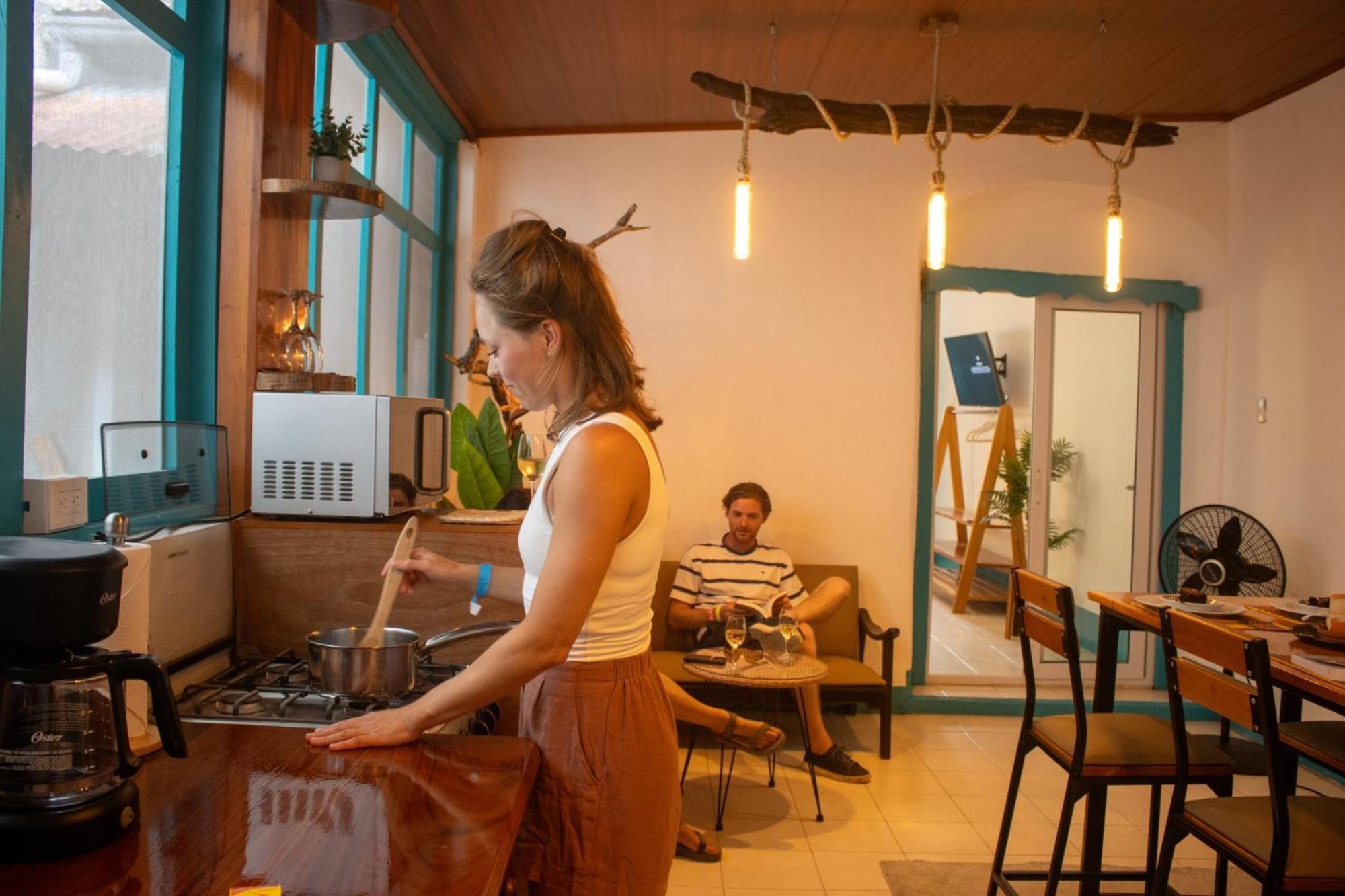 Los Amigos Hostel Flores Værelse billede