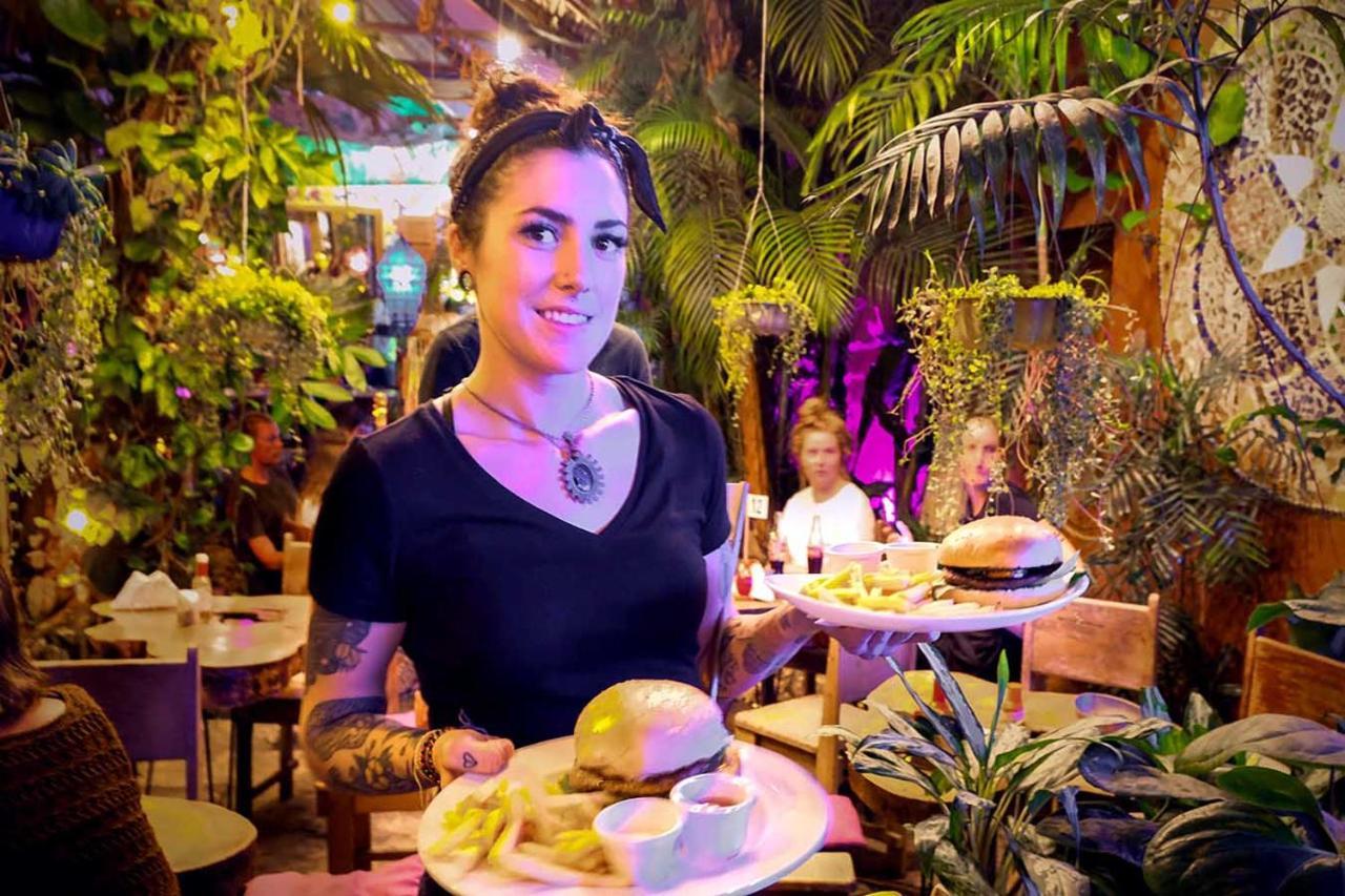 Los Amigos Hostel Flores Eksteriør billede